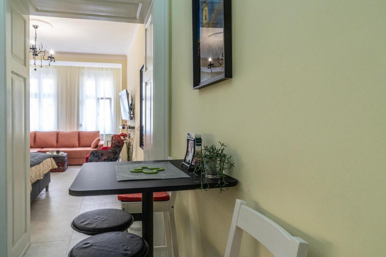 Apartament Sunlit Artist Studio Belgrad Zewnętrze zdjęcie